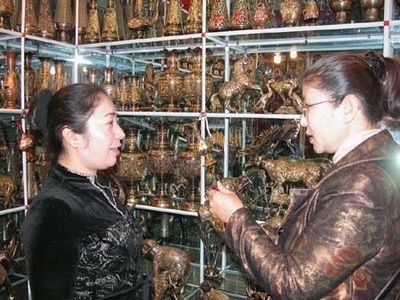 历尽百年变迁 乌鲁木齐二道桥市场的今日容颜