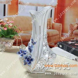 手绘青花陶瓷工艺品的艺术魅力与批发市场探析