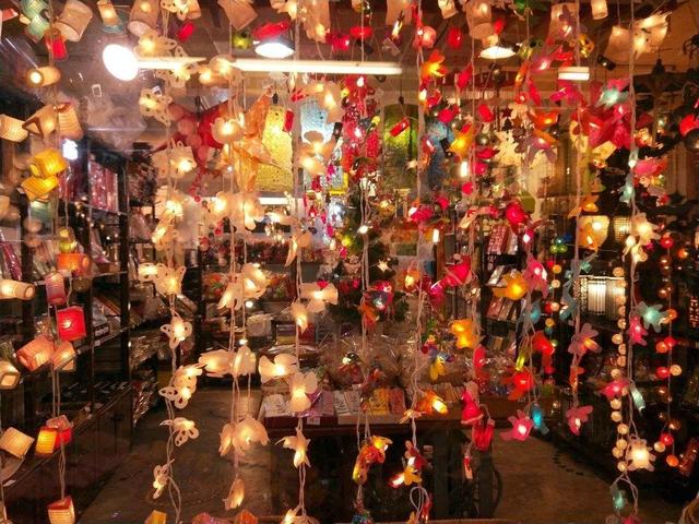从地摊儿说起，聊聊全球9大夜市——日本居然到凌晨3点！你爱的手工艺品藏在哪里？